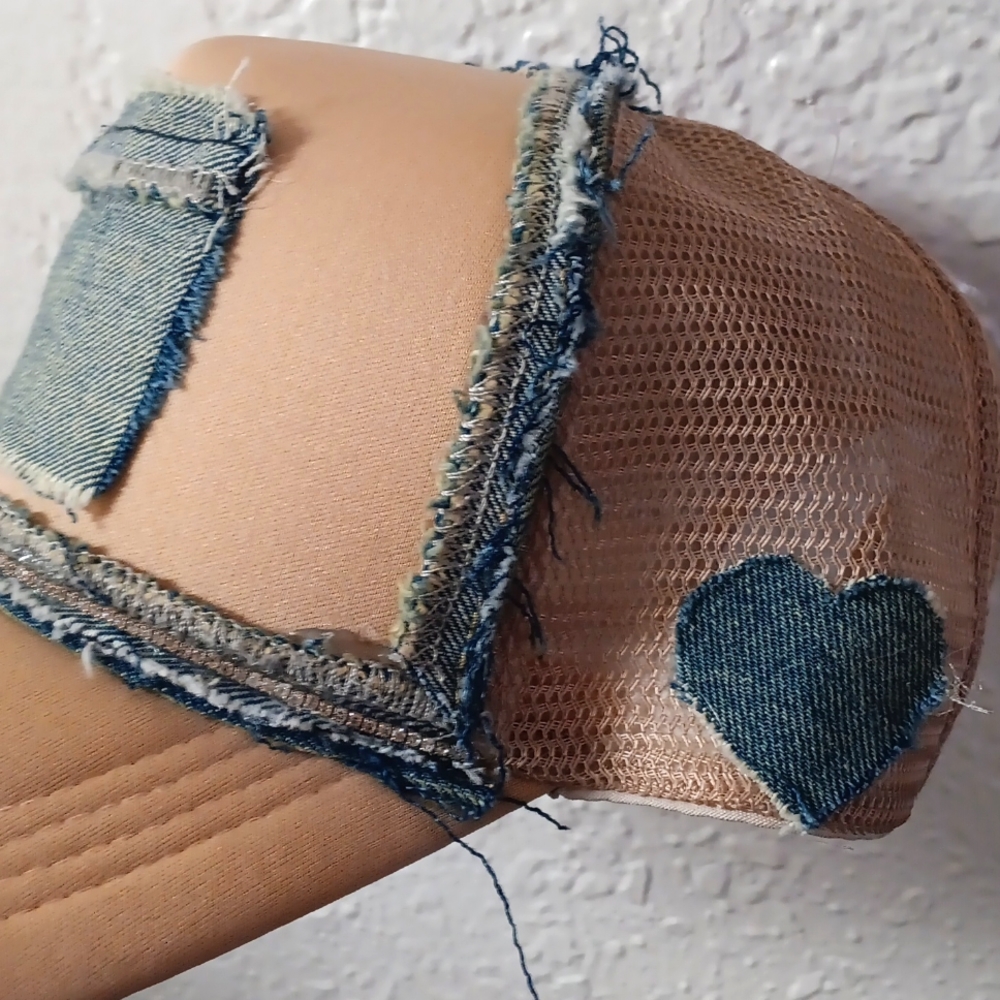 Trucker hat pretty with denim